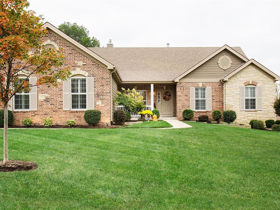 1st image of 9811 Grandview Lake Ct