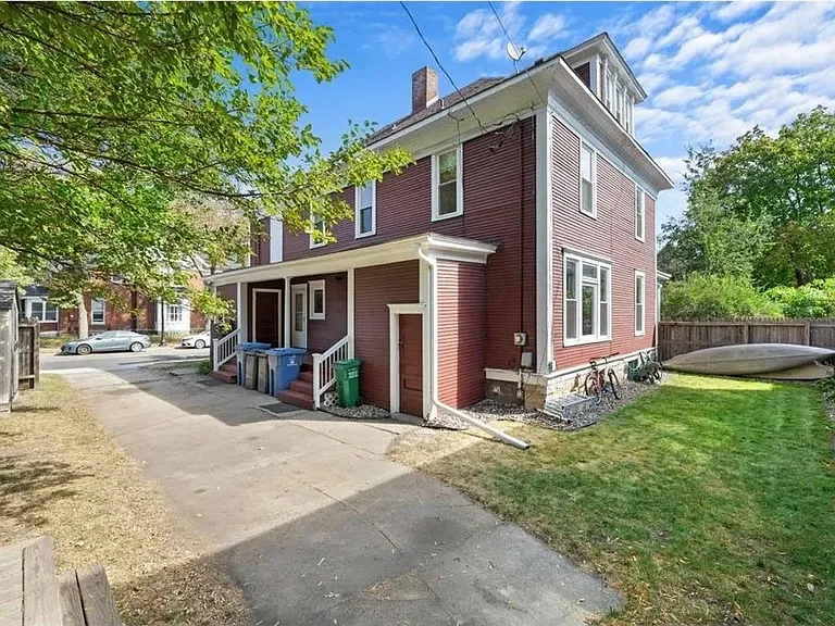 2704 Aldrich Ave S #2 — Photo 3