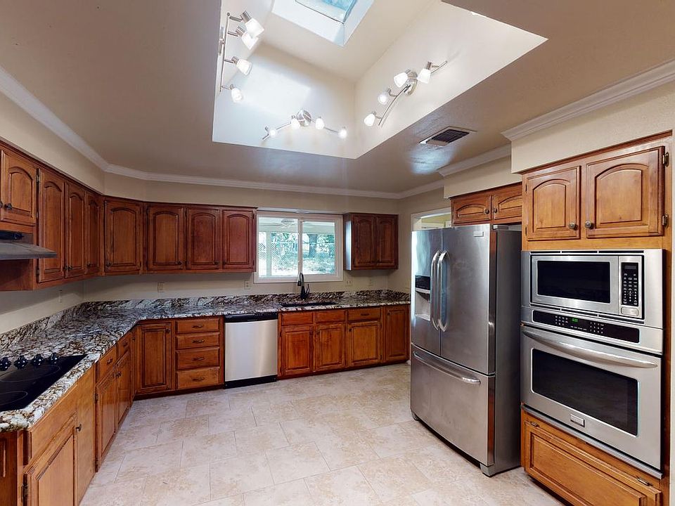 1st image of 2806 Marlborough Dr