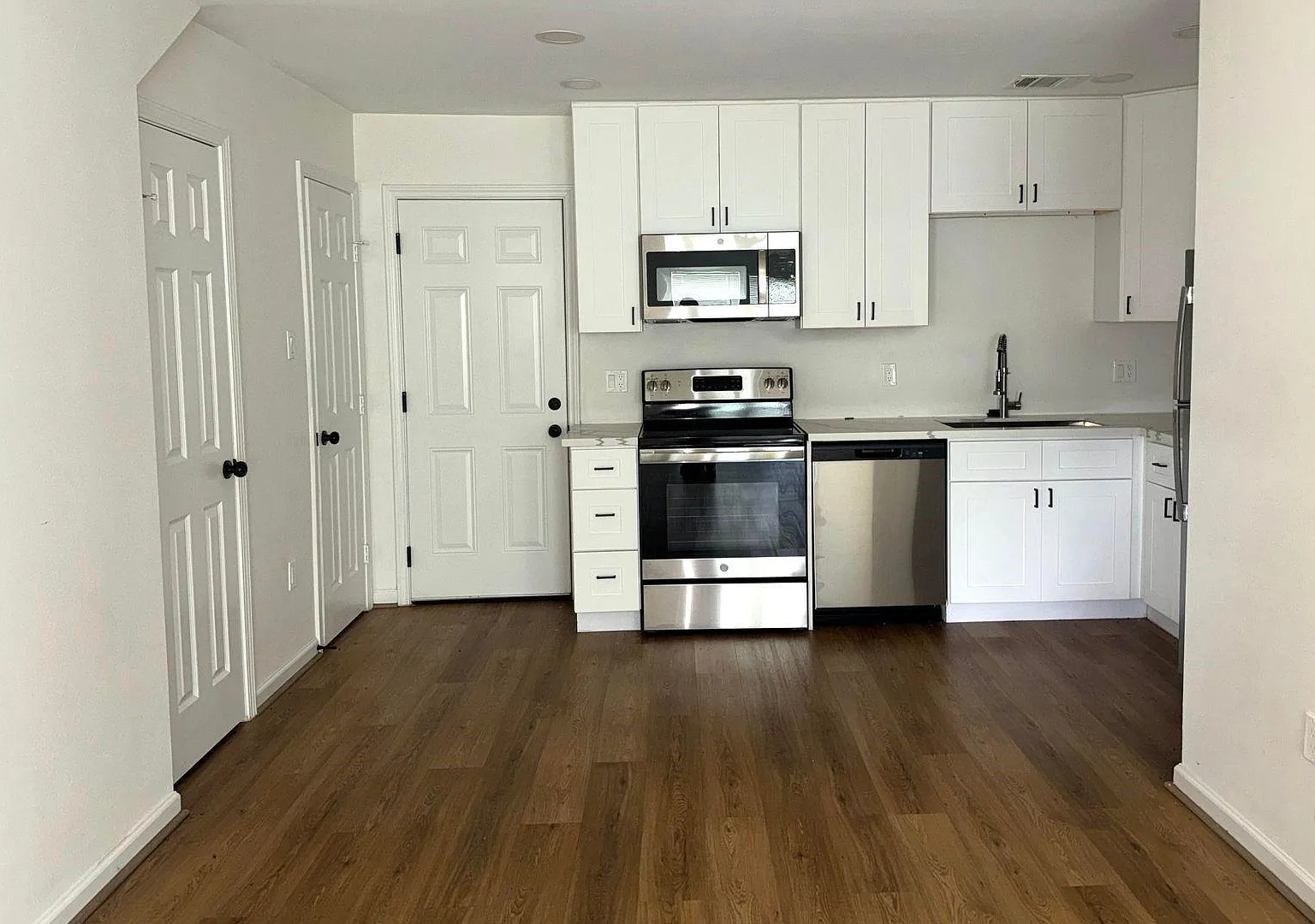 4 bed, 2.5 bath, 1500 sqft, $2,350 — Photo 4