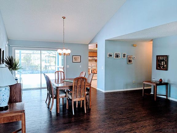 5th image of 15 Fenwood Ln