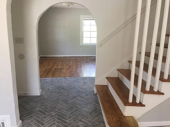2nd image of 4921 Paseo Blvd