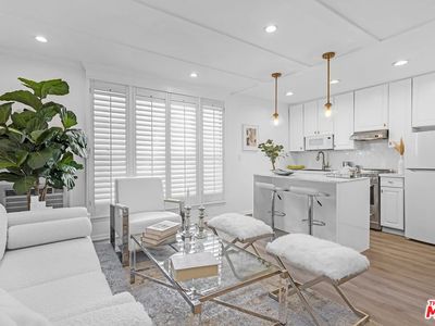 11645 Montana Ave APT 210, Los Angeles, CA, 90049