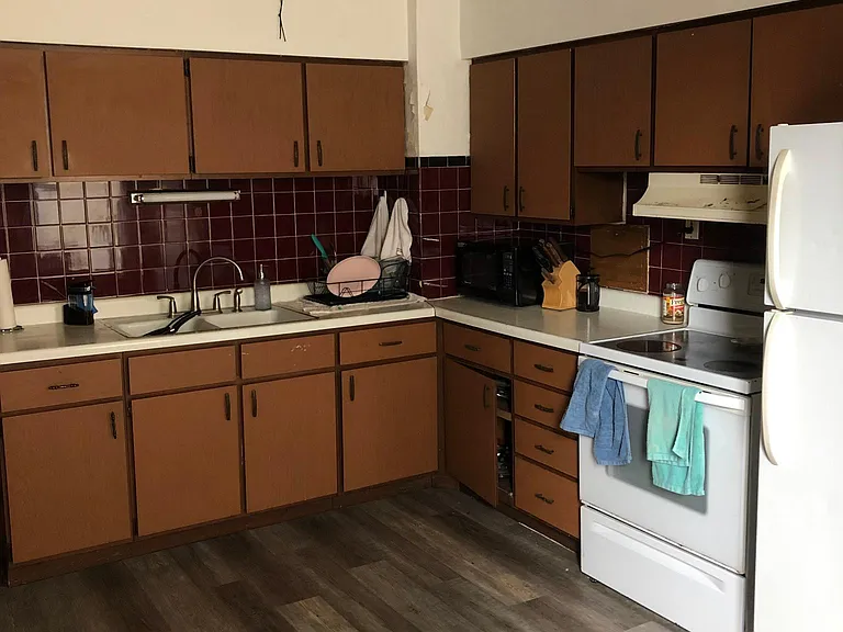 2835 N Murray Ave — Photo 5