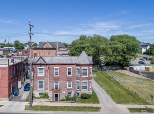 10 N Lake St APT 7, Aurora, IL 60506