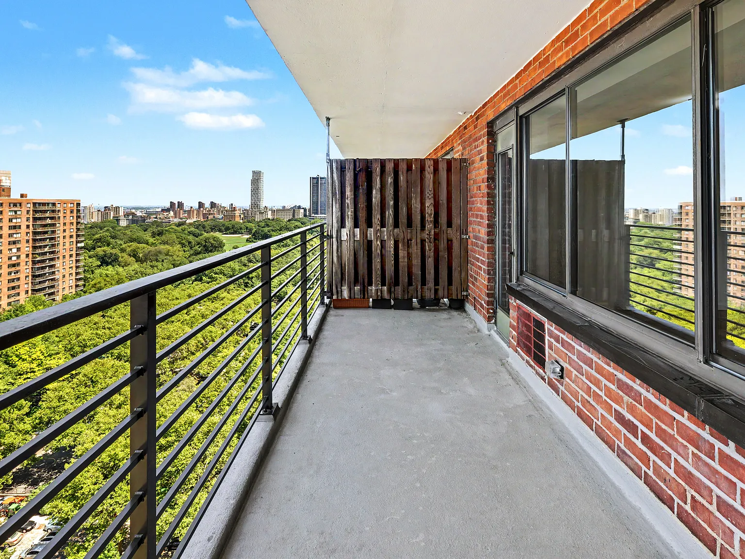 382 Central Park West — Photo 2