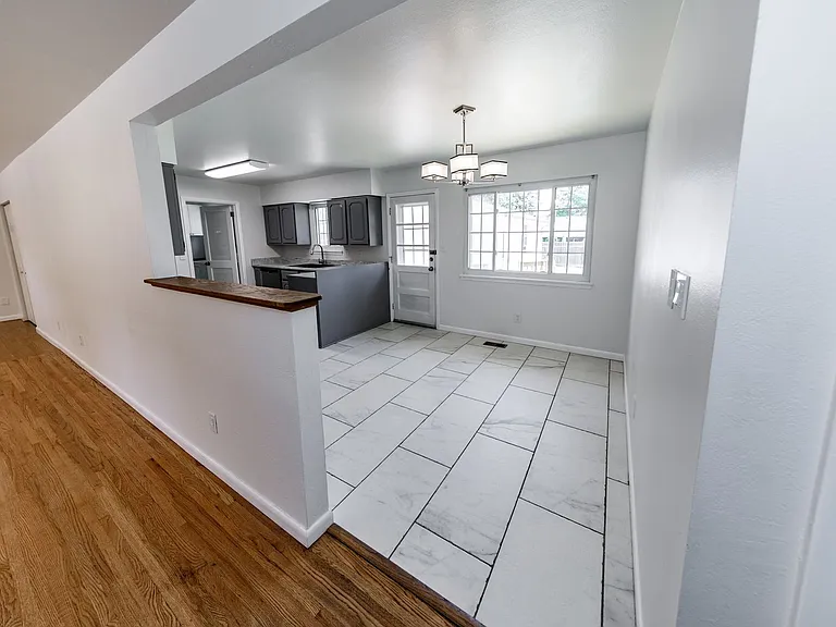 129 Ely St — Photo 24