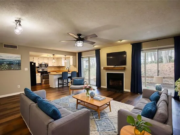 11 Doranne Ct SE, Smyrna, GA 30080