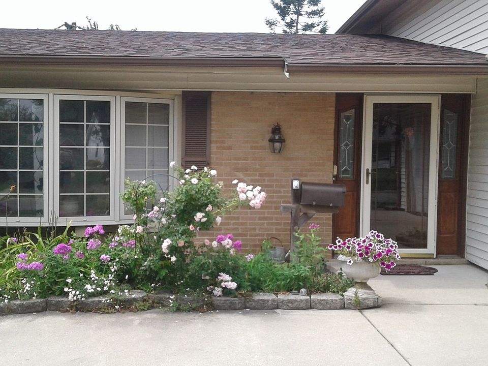 1st image of 8030 Carlisle Dr