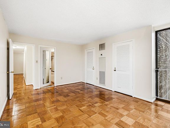 4th image of 2100 Washington Ave APT 9B