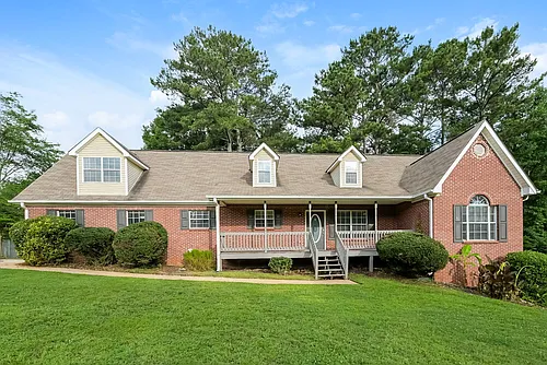 128 Alexander Dr Photo 1