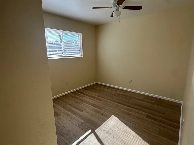 2434 Seawind Dr — Photo 14