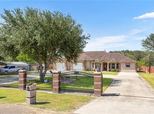 213 Via Sol Dr, Edinburg, TX 78541