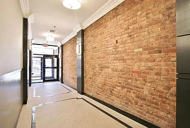 Rented by Mossanen Group