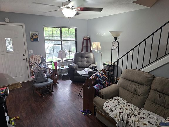 3rd image of 4515 W Bancroft St APT 11