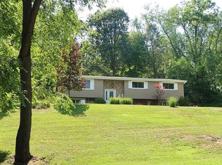 131 Lake Dr, Greensburg, PA
