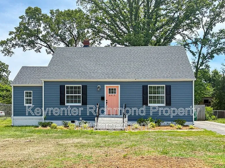 6419 Crescent Pkwy — Photo 1