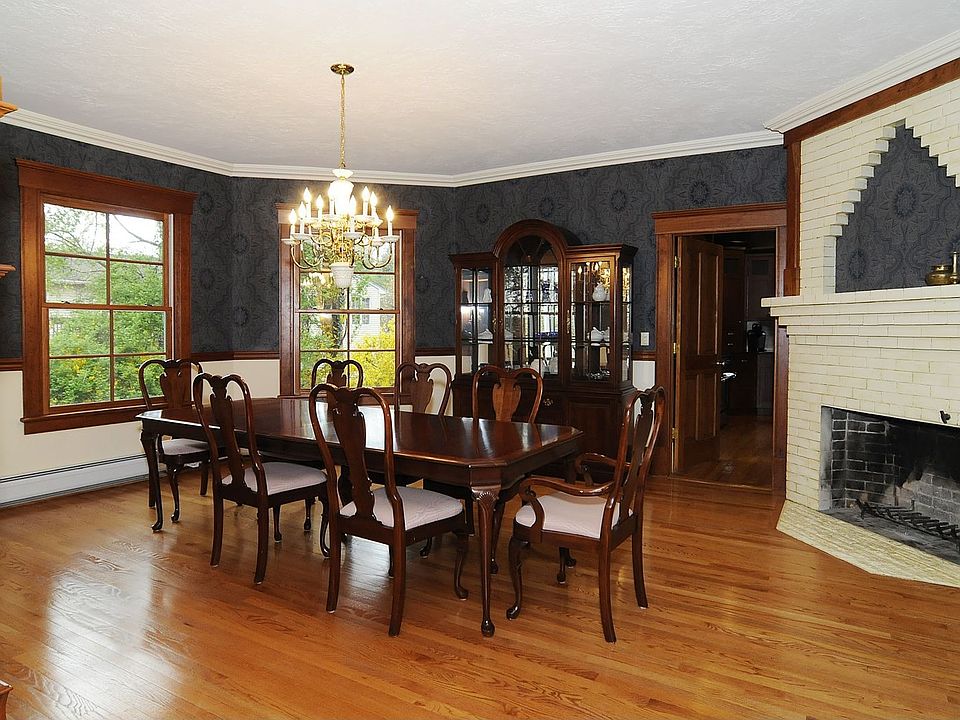 Banquet Sized Dining