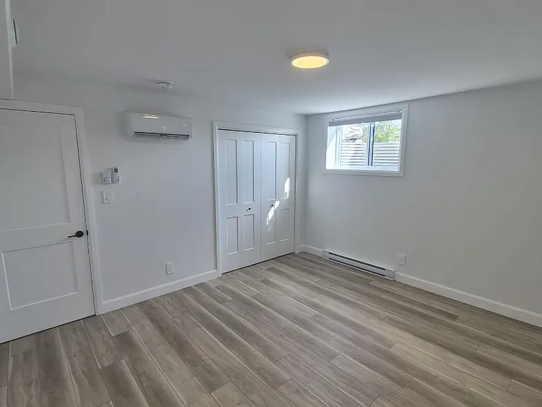 128 Hastings Dr #B — Photo 11