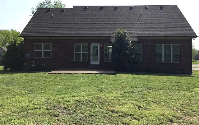 106 Spencer Spgs — Photo 13