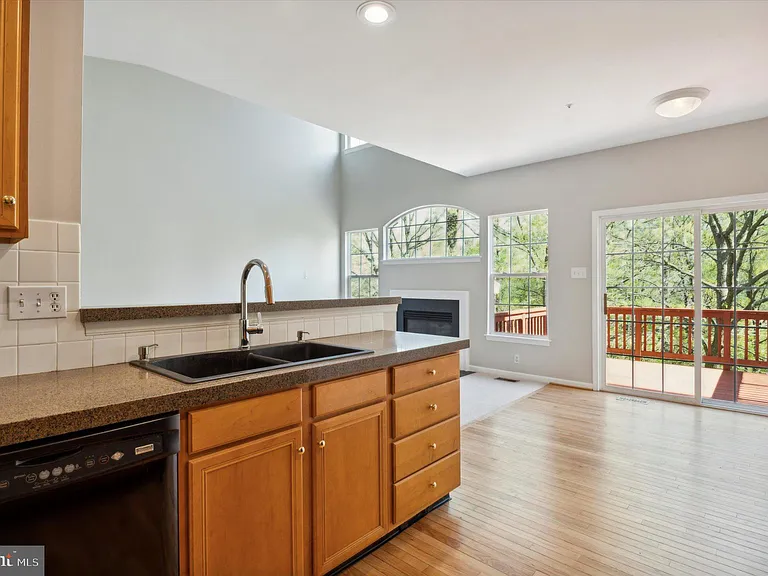 103 Birchwood Dr — Photo 9