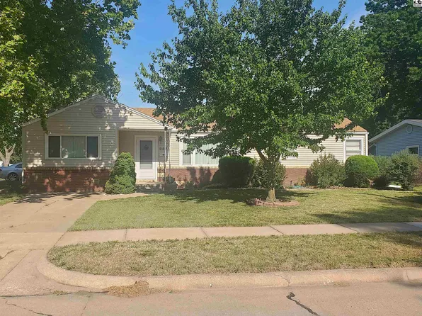 946 N Barber St, McPherson, KS 67460