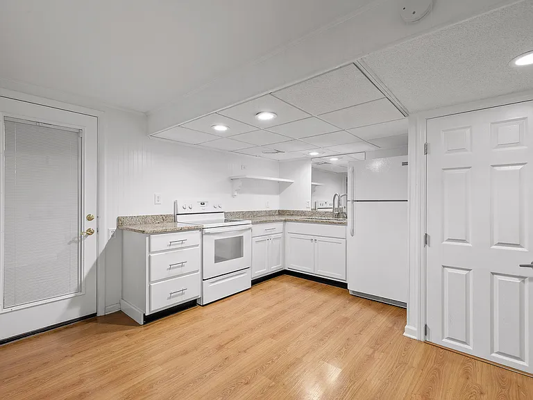 3443 Shadowlawn Dr — Photo 21
