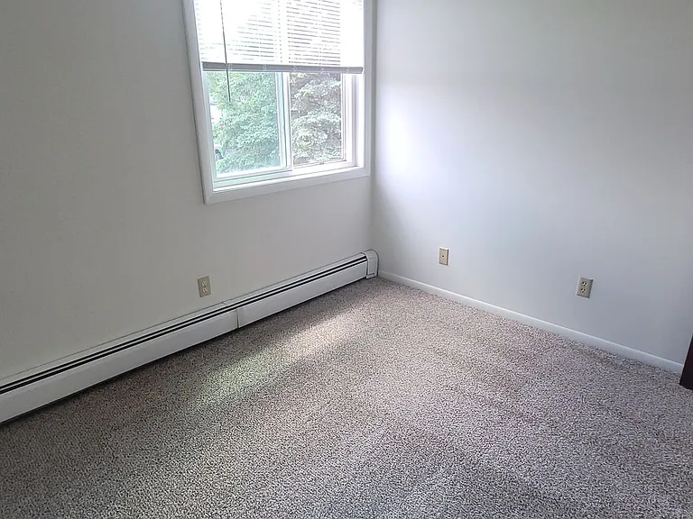 Elkhorn Village Apartments | 1 & 2 Bedroom Apartments in Elkhorn, WI Heat Included — Photo 35