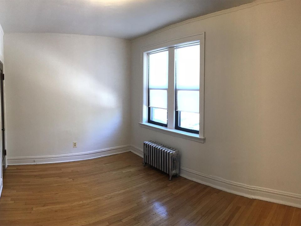2nd image of 8442 S Ashland Ave APT 3B