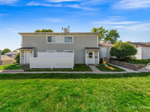 1565 Cornell Pl, Hoffman Estates, IL 60169