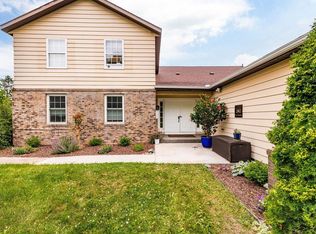 202 E 7th St UNIT B, Duluth, MN 55805