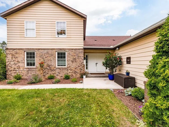 202 E 7th St Unit B, Duluth, MN 55805