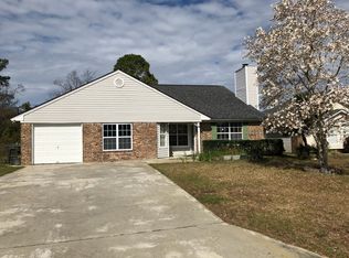 4 Ropemaker Ct, Savannah, GA 31410