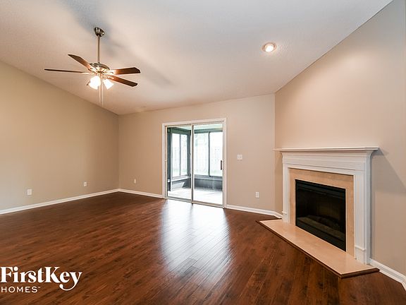 4th image of 6530 Blue Leaf Ln