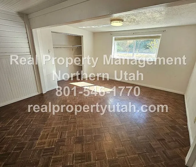 662 E 4th St #COPY — Photo 14
