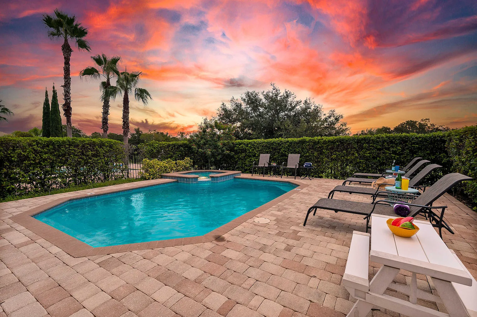5 bed, 4.0 bath, 3153 sqft, $8,593 — Photo 3