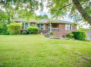 15565 Woodstone Cir, Bristol, VA 24202