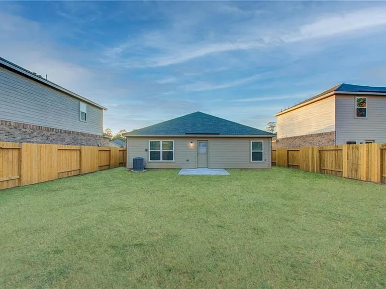 10699 Lost Maples Dr — Photo 34