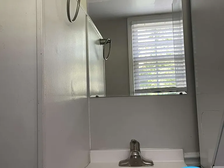 501 Greenbriar Rd #F — Photo 5