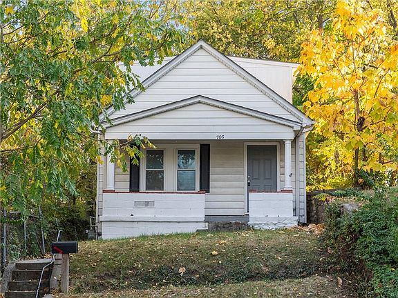 2nd image of 705 Riverview Ave
