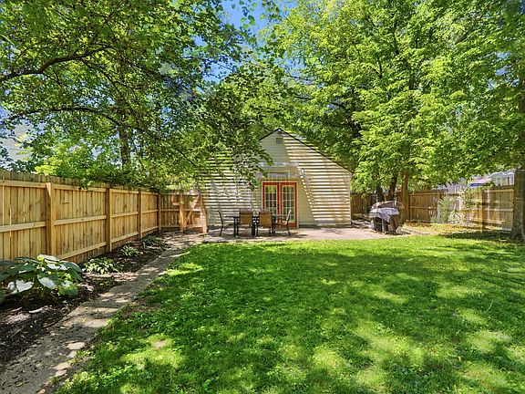 4th image of 5025 Indianola Ave