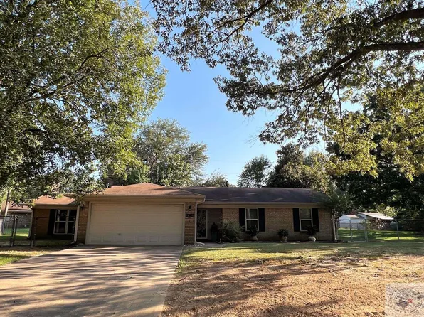 3303 Robin Cir, Texarkana, TX 75503