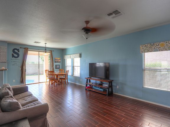 4th image of 40387 W Helen Ct