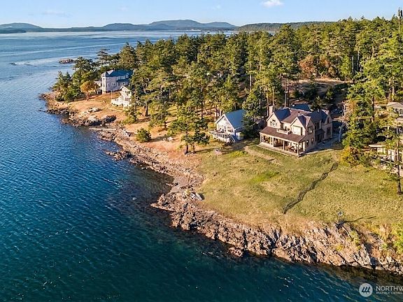 4th image of 745 Cape Drive