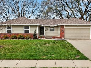 7232 Bond St, Shawnee, KS 66203