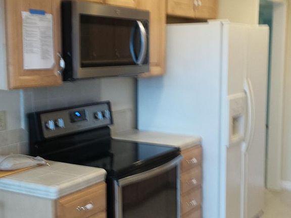 2nd image of 419 Pinehurst Ave