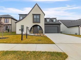 5009 Whisper Dr, Columbia, MO 65203