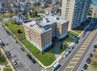500 Deal Lake Dr APT 4C, Asbury Park, NJ 07712