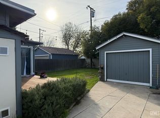 421 Holtby Rd, Bakersfield, CA 93304