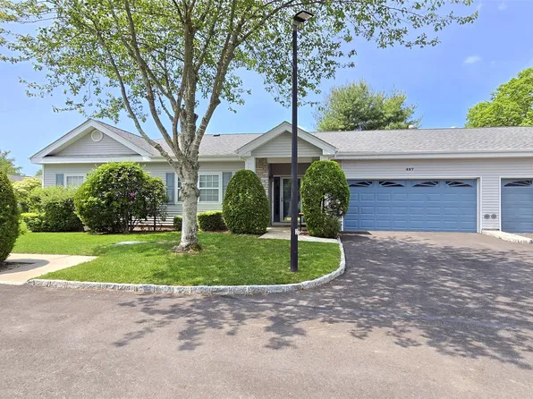 497 Oak Bluff Court, Moriches, NY 11955